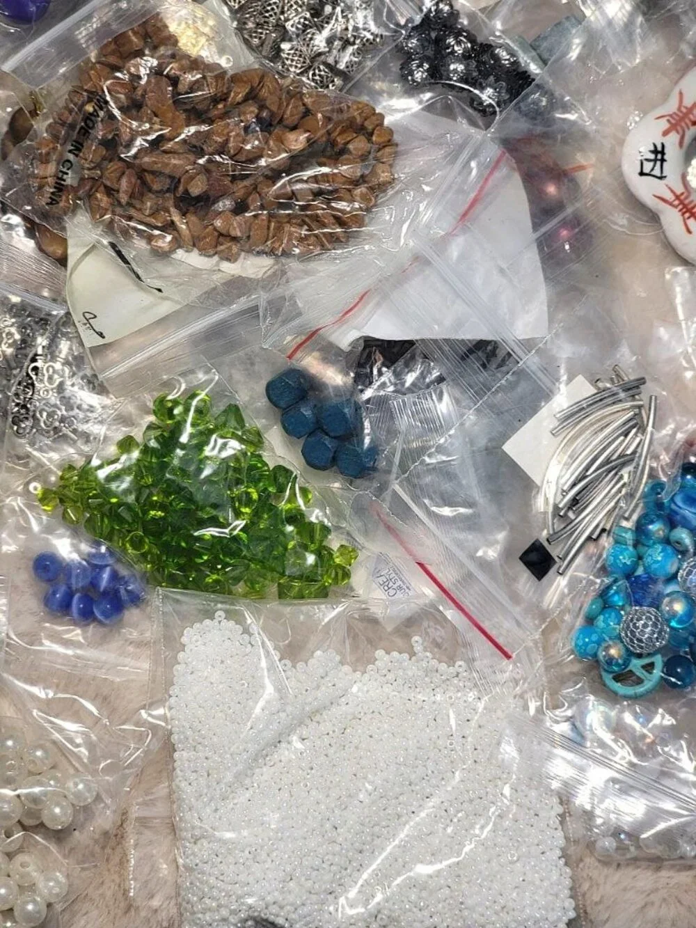 HUGE 4.11lb Destash Lot Jewelry Making Beads Findings Cabachons Various Mats #J